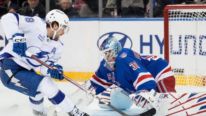 Lightning’s streak reaches 7 with well-executed road win vs. Rangers