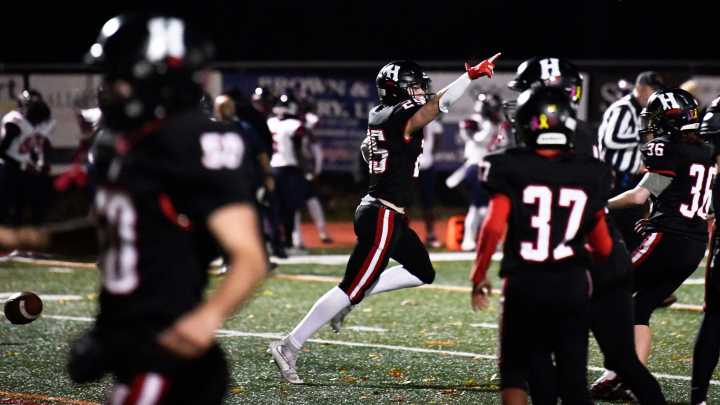 Leonard, Haddonfield football escape in overtime against Willingboro