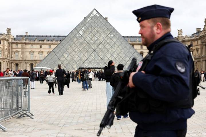 Louvre museum to add 100 external cameras by 2026 after heist exposed security flaws