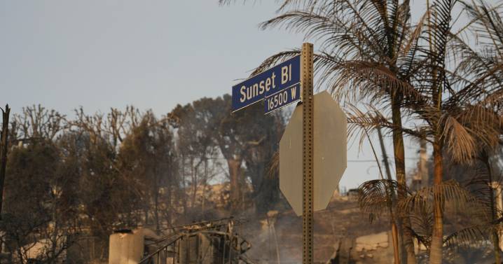 Trump could play politics with California disaster relief, emergency experts warn