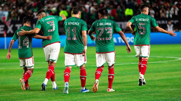 What time do Mexico and Paraguay kick off at the Alamodome, and what's not allowed in? What to know before you go.