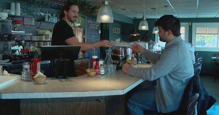 Massachusetts bills would create minimum gratuity during "peak" season, raise tip wage