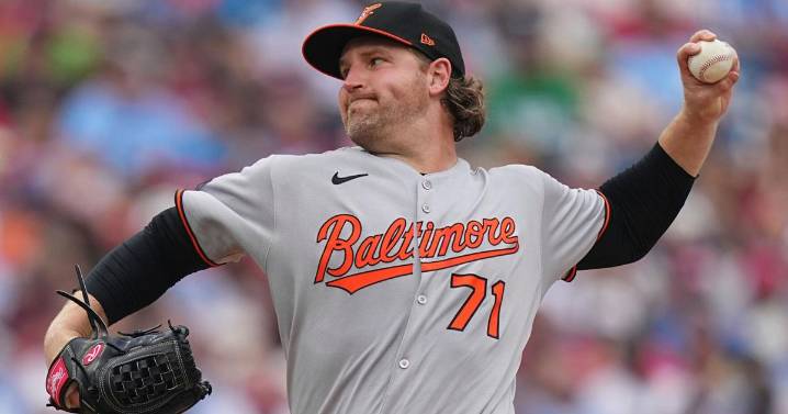 Left-hander Dietrich Enns stays with Orioles for 1-year deal worth $2,625,000