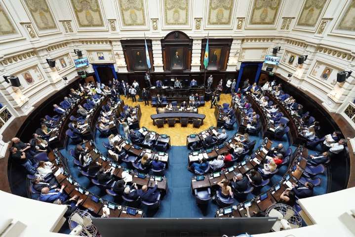 Provincia. Con los fondos para los intendentes como clave, se inició el trámite para el presupuesto y la deuda de Kicillof