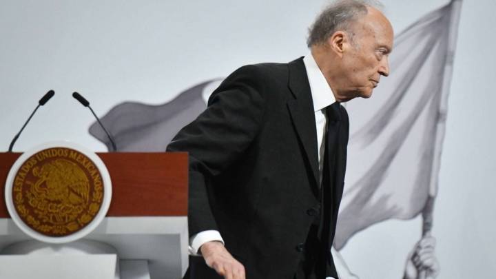 Gertz Manero es propuesto por Sheinbaum como embajador tras presentar su renuncia a la FGR