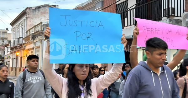 Vecinos y familiares marcharon en Salta para pedir justicia por Santiago Liquin