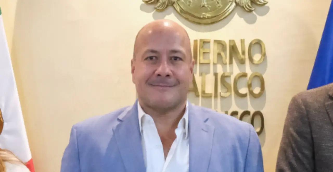 De la política al futbol: exgobernador Alfaro anuncia que será auxiliar técnico