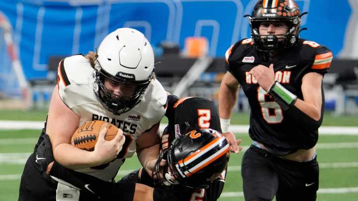 MHSAA football state finals: Harbor Beach vs Hudson score in D
