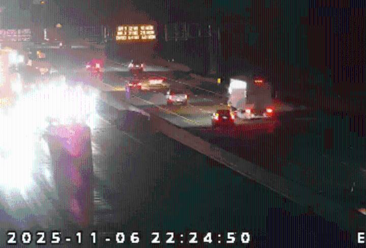 5 vehicle crash closes all I-70 westbound lanes in Indy