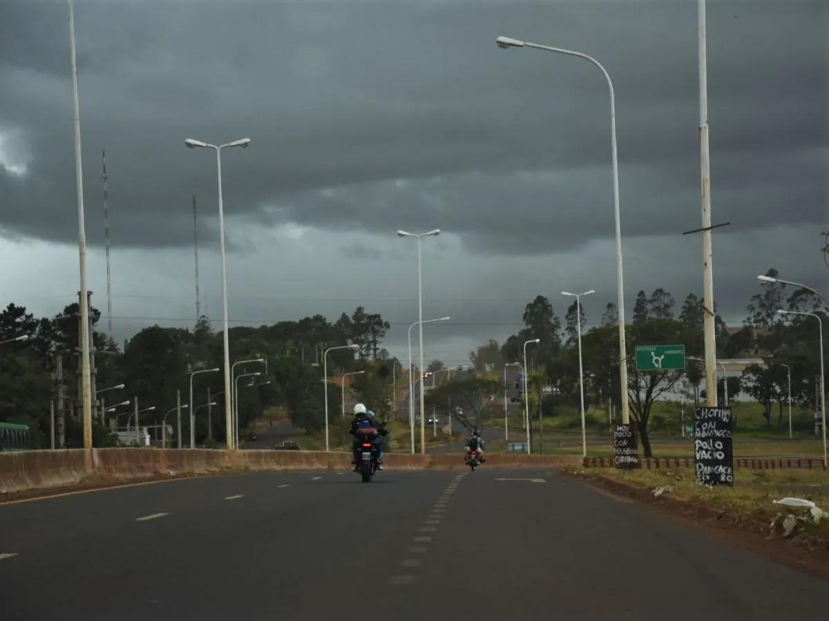 Emiten una alerta naranja por fuertes tormentas para este viernes