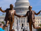 Estados Unidos: Donald Trump se defiende y dice que los demócratas tratan de "desviar" la atención con los mails del pedófilo Jeffrey Epstein