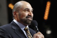 Pittsburgh Airport Forced to Make Immediate Decision on Steelers Legend Franco Harris’ Statue Amid Backlash