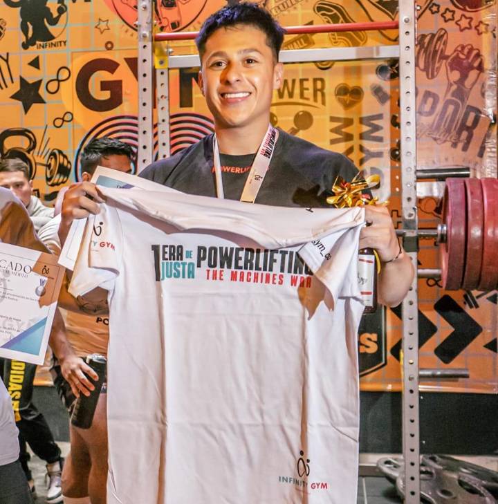 Nariñense gana campeonato mundial en levantamiento de potencia en Argentina