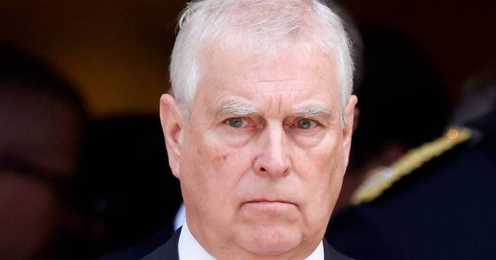 Andrew Windsor will be 'forced' to do one thing to Beatrice and Eugenie after title blow