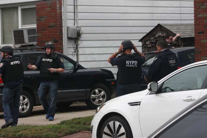 2 men accused of dealing cocaine on Staten Island; 1 was previously arrested in bizarre catcher’s gear incident