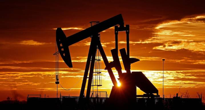 La OPEP+ eleva levemente su producción petrolera antes de próxima pausa