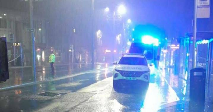 Police hunt blade thug after teenage boy stabbed in Paisley