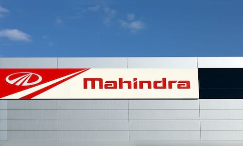 M&M showcases alternate fuel tractors & tech at industry event in Nagpur