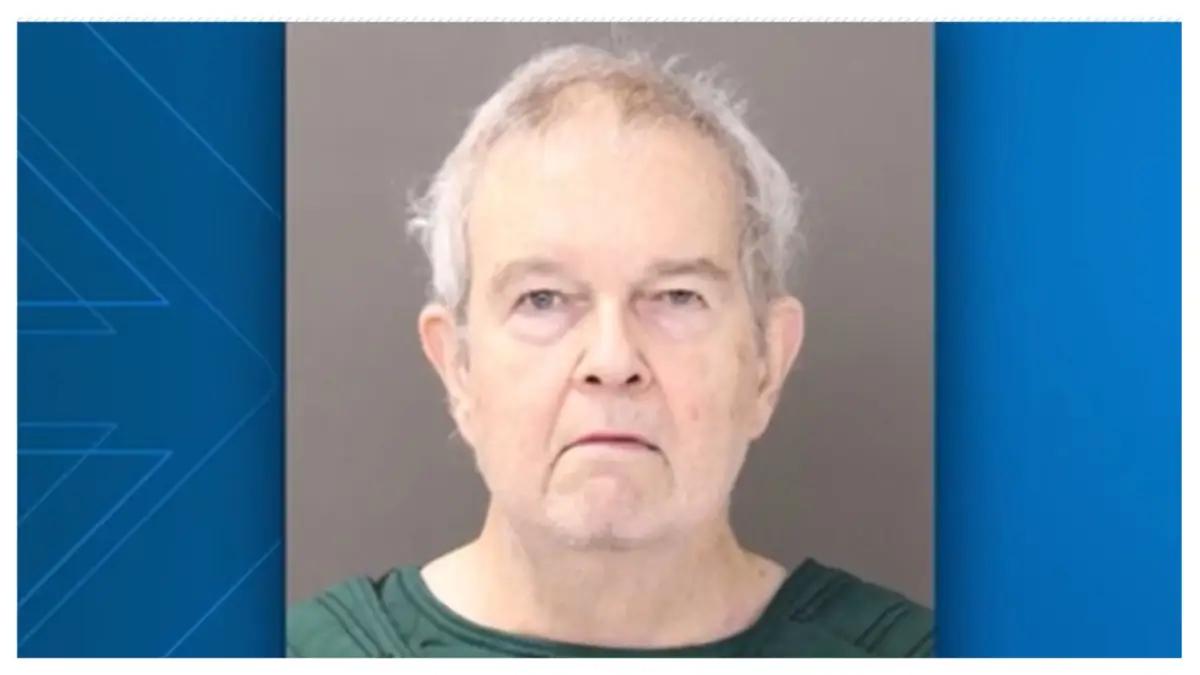 Retired Professor, 76, Stabs Wife After Woman He Met on Online Threatened to Leak His Shameful Secrets for $15K; Gives Stunning Excuse to Police