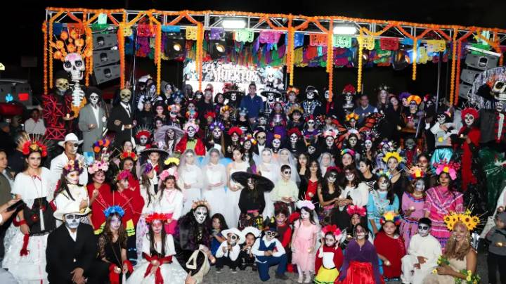 Nogales honra a sus muertos con tradición, arte y ...