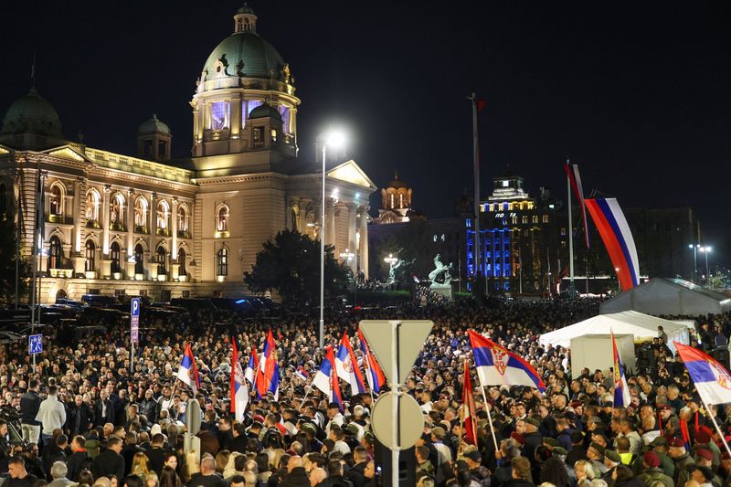Thousands gather at pro-government rally in Serbia