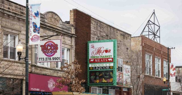 Trump Immigration Drive Pressuring Chicago's Migrant Economy