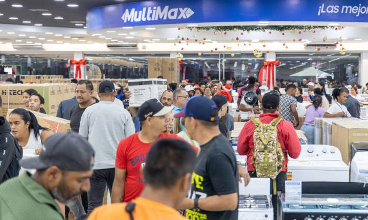 ¡Tiendas abarrotadas! Black Friday de Multimax fue un éxito total en Venezuela
