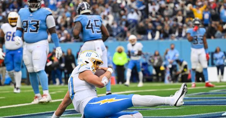 Justin Herbert shakes off a pick-6 as the Chargers beat skidding Titans 27