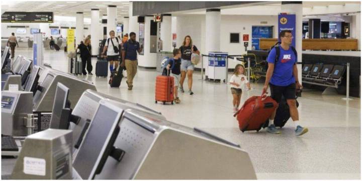 “¡Tres segundos y listo!»: Aeropuerto de Miami estrena el control de pasaportes más rápido de EE.UU con tecnología de punta
