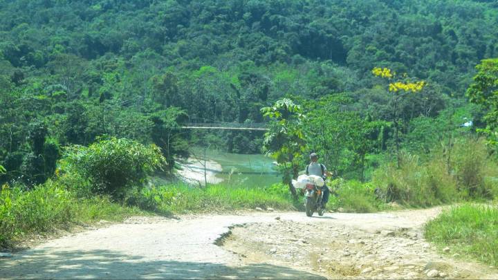 Crece la emergencia humanitaria en el Catatumbo tras nueva escalada del conflicto, que deja al menos siete muertos.
