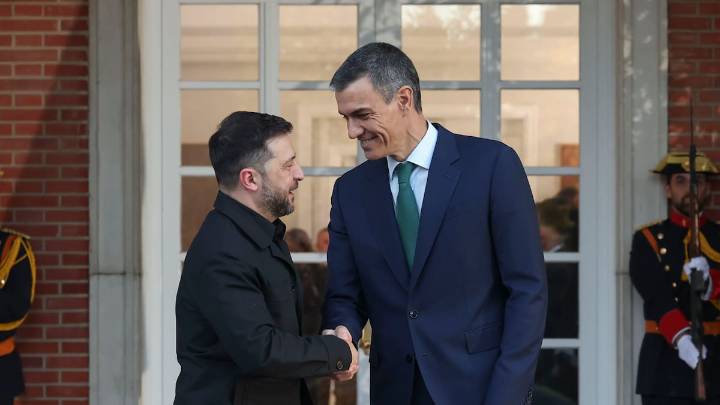 Sánchez y Zelenski comparecen tras visitar el 'Gernica' y reunirse en Moncloa