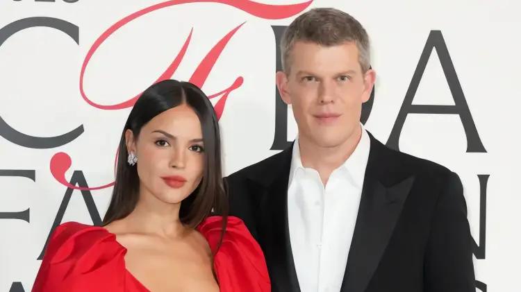 Eiza González y Dove Cameron se destacan con estil...