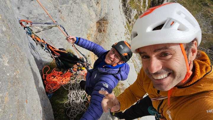 Los Hermanos Pou abren una nueva vía en los Picos de Europa: Vicios ocultos (7c+?/285m)