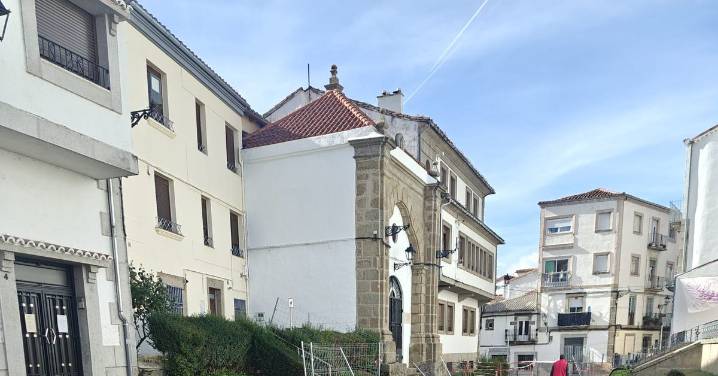 Béjar moviliza cerca de 1,2 millones en obras actuales y anuncia proyectos clave para 2026, incluyendo la humanización de la N