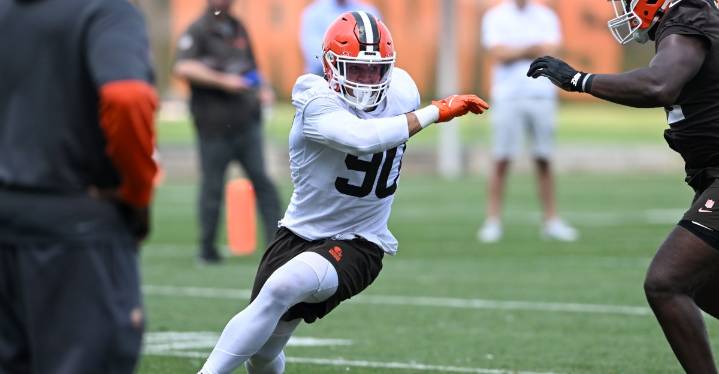 Bears Trade Rumor Tracker 2025: Chicago acquires Joe Tryon