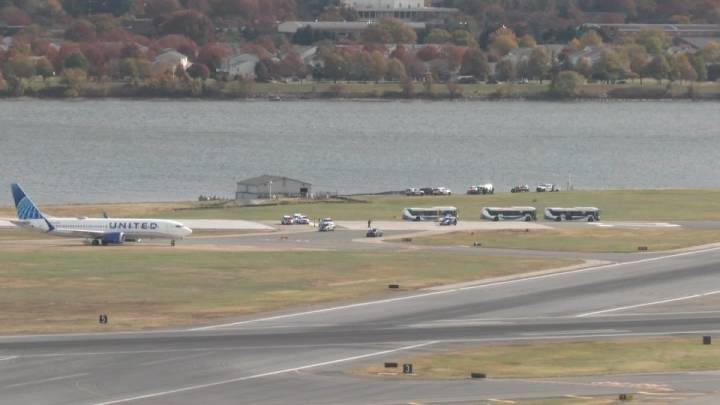 Security threat leads to ground stop at Reagan National Airport