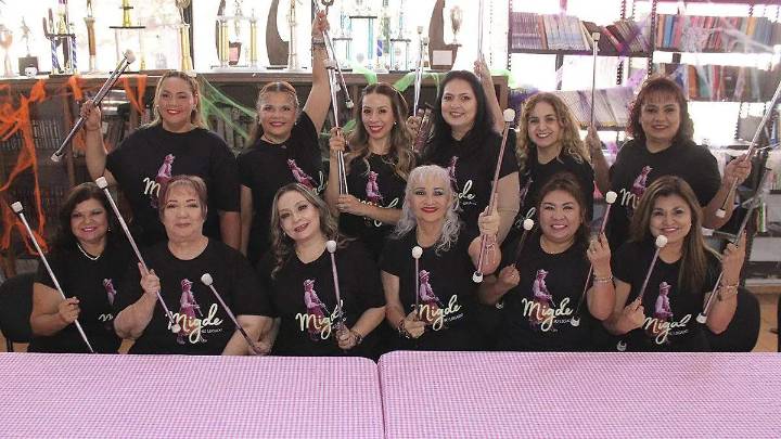 Bastoneras de La Prevo buscan recuperar legado de su fundadora, Migdelina Gil Samaniego