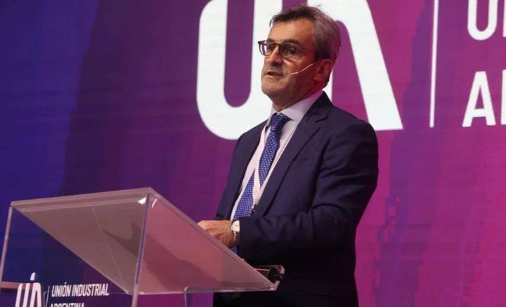 Industriales contra Caputo: “Que hable más de industrialización”