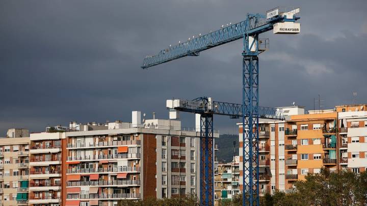 CC OO en Cataluña propone que las empresas den ayudas o complementos salariales para vivienda