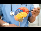 Expert shares early warning signs of Alzheimer's disease