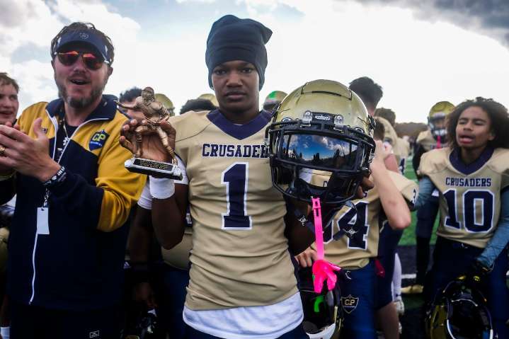 Central Penn Crusaders defeat Susquehanna Twp. 12-0 in the CFA National Conference Midget Football Championship: Sights and Sounds