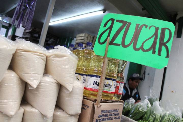 México incrementa aranceles al azúcar hasta 210 %
