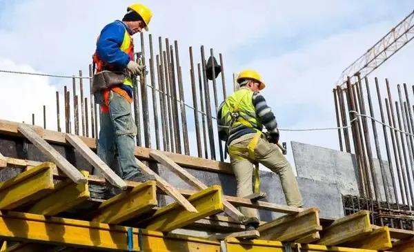 Cómo cambiaría tu día de trabajo si se aprueba la reforma laboral