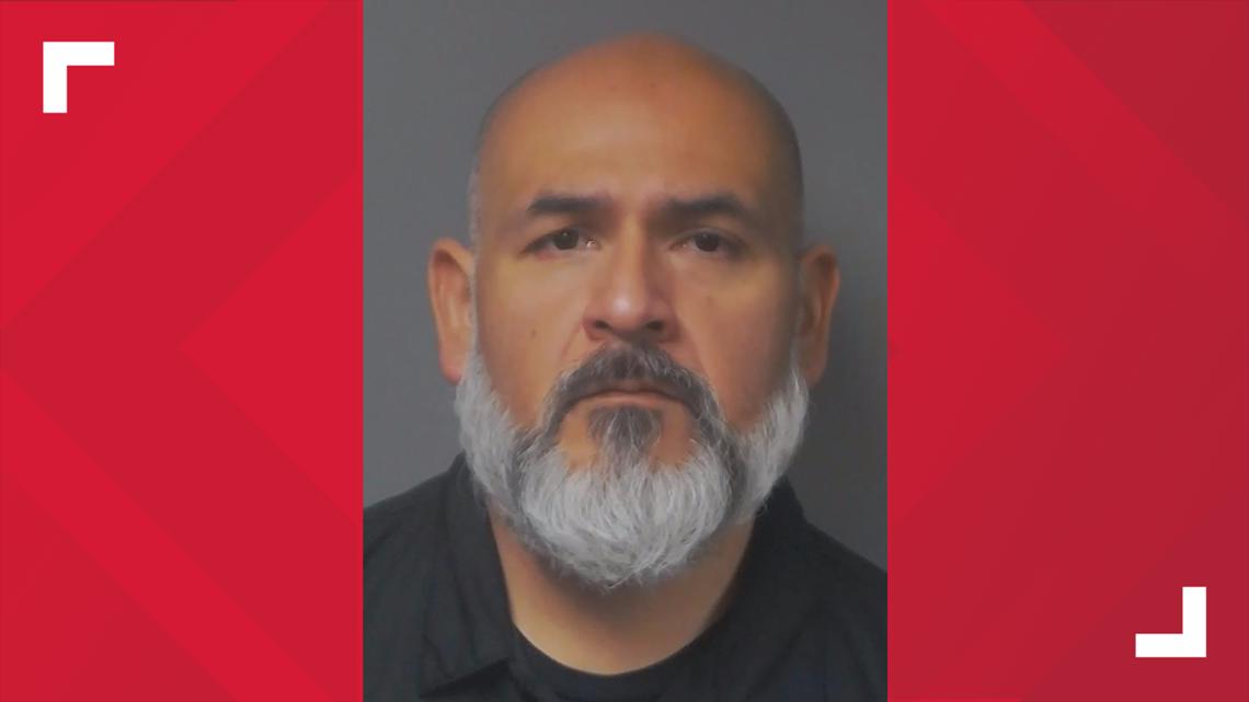 Affidavit: Balcones Heights police lieutenant accused of destroying pipe, marijuana; now facing criminal charges