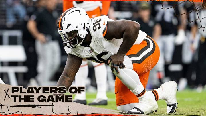Maliek Collins dominates as pass rusher from the interior
