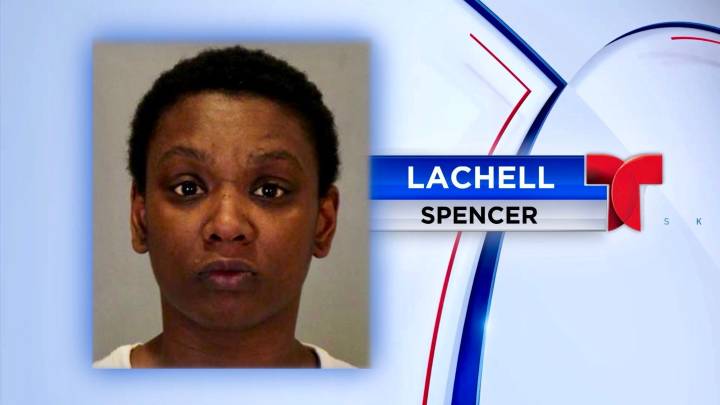 Policía de Omaha busca a mujer acusada de asalto en segundo grado