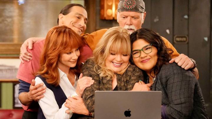Happy's Place Season 2 Premiere Review: Reba's Sitcom Impressively Evolves Beyond Its Original Premise