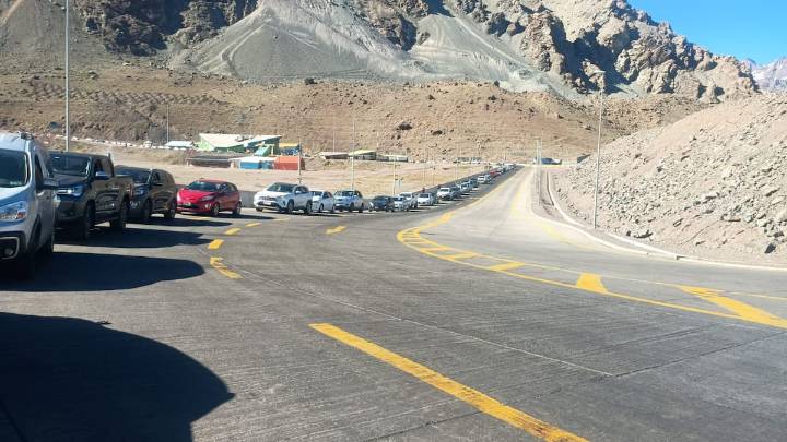 El factor que desencadenó otro boom de viajes por compras a Chile