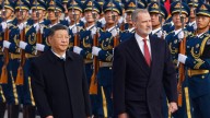 Felipe VI pone en valor la "relación de confianza" entre España y China en su reunión con Xi Jinping