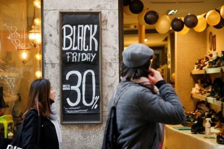 Black Friday, Navidad y rebajas: ¿cuánto gastaremos los españoles en la época de mayor consumo del año?